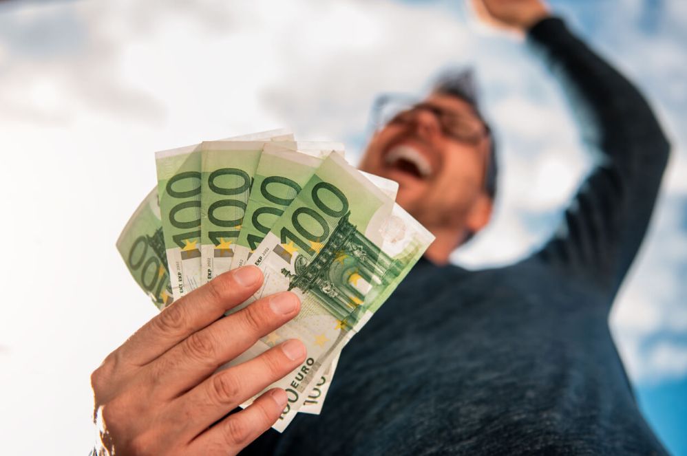 Как накопить деньги при маленькой зарплате: 7 проверенных способов - 1